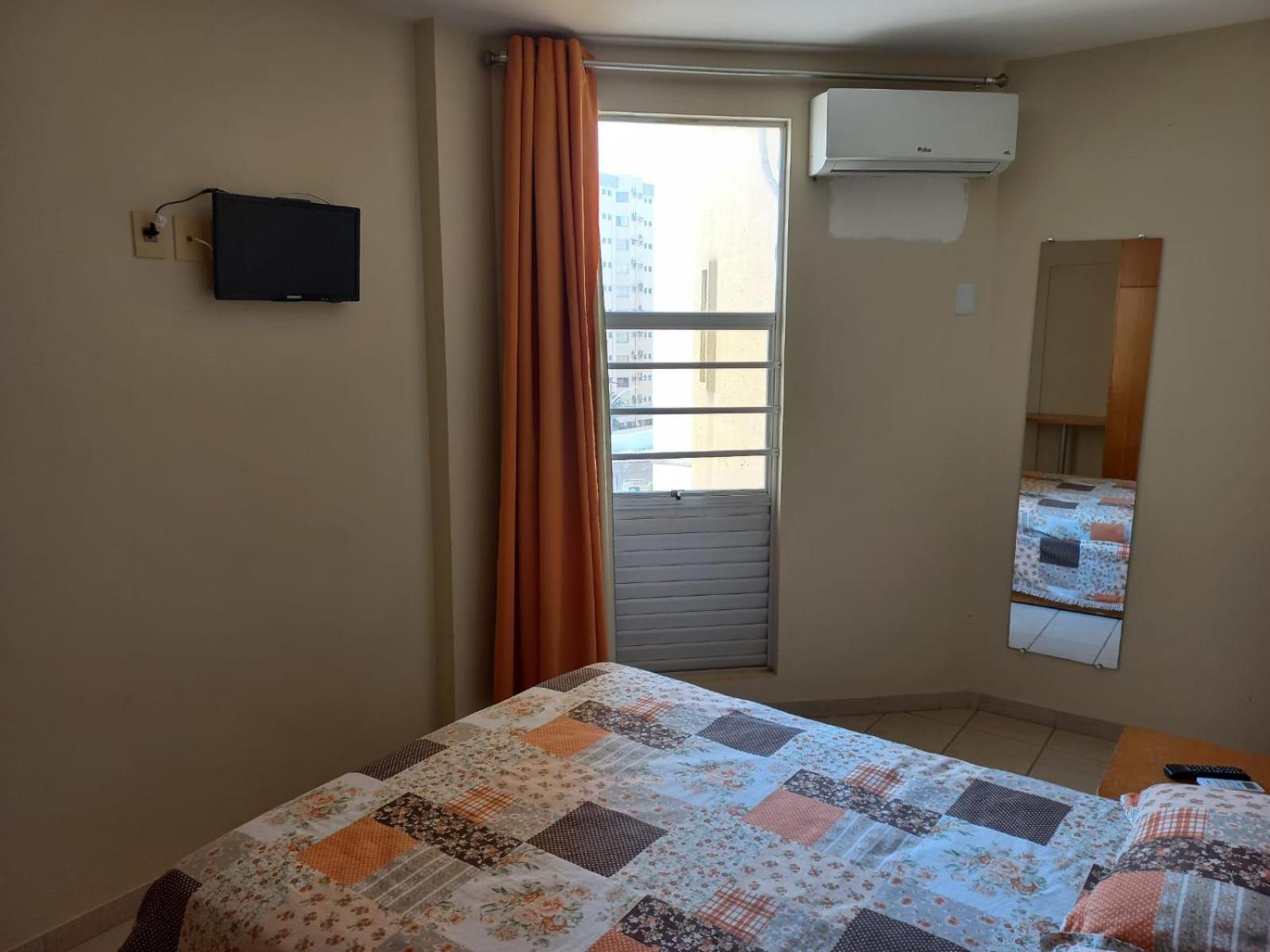 Prive Das Thermas 01 - Ar Split Nos 2 Quartos, Ventilador Na Sala, Purificador Soft Gelada Natural Caldas Novas Εξωτερικό φωτογραφία